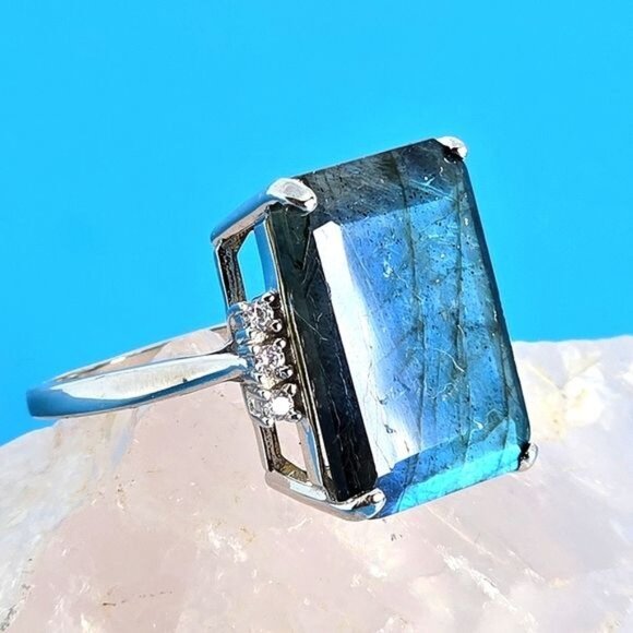 Natural Labradorite & CZ 925 Sterling Silver Ring - Picture 5 of 14